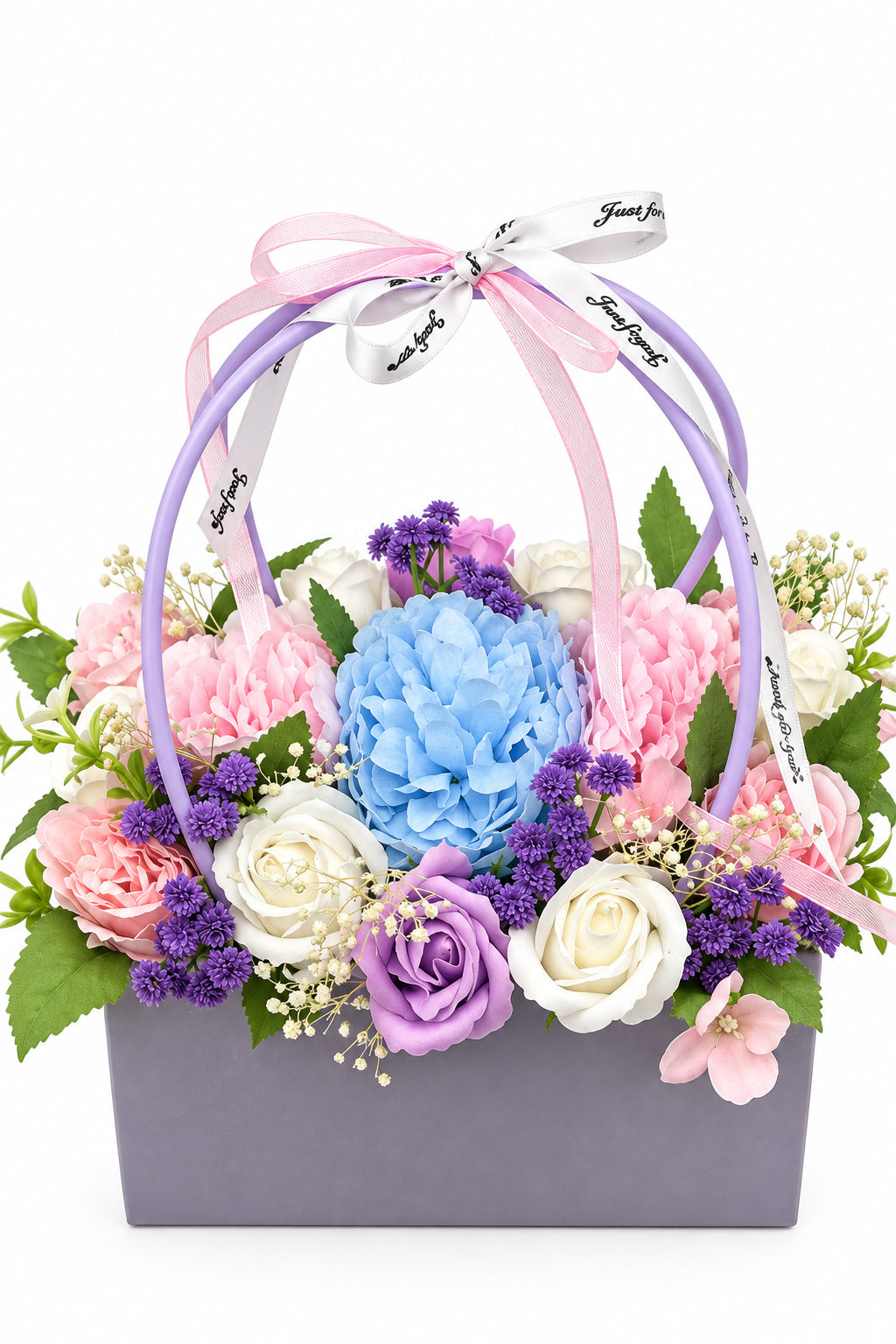 Aranjament din flori parfumate de sapun "PASTEL DREAM" tip cosulet