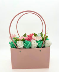 Aranjament floral tip cos "Mint & blush"