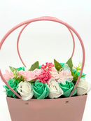 Aranjament floral tip cos "Mint & blush"