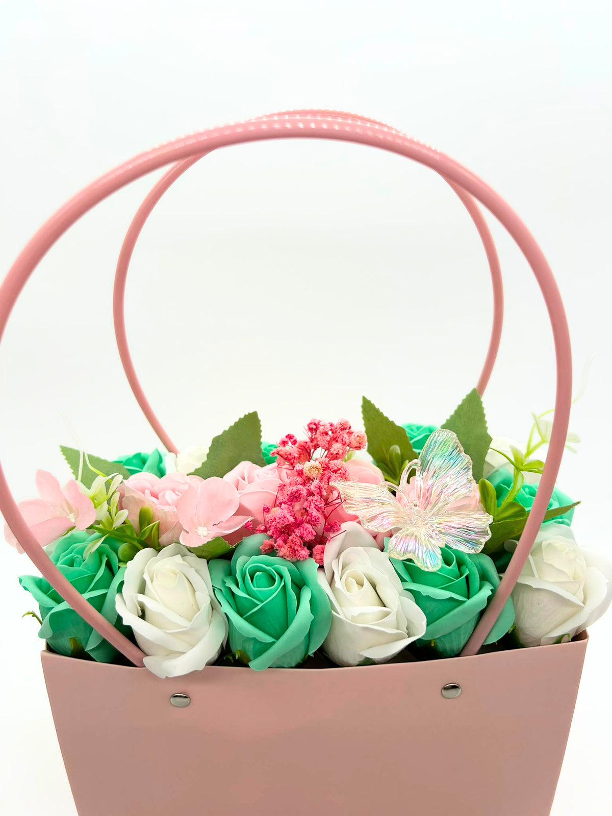 Aranjament floral tip cos "Mint & blush"
