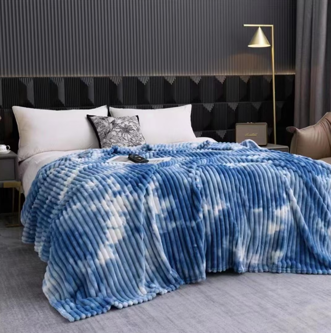 Patura pufoasa cocolino degrade pentru pat dublu, 200 x 230 cm