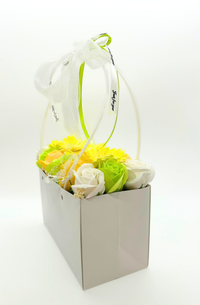 Aranjament floral tip cos "Lime & Sunshine"
